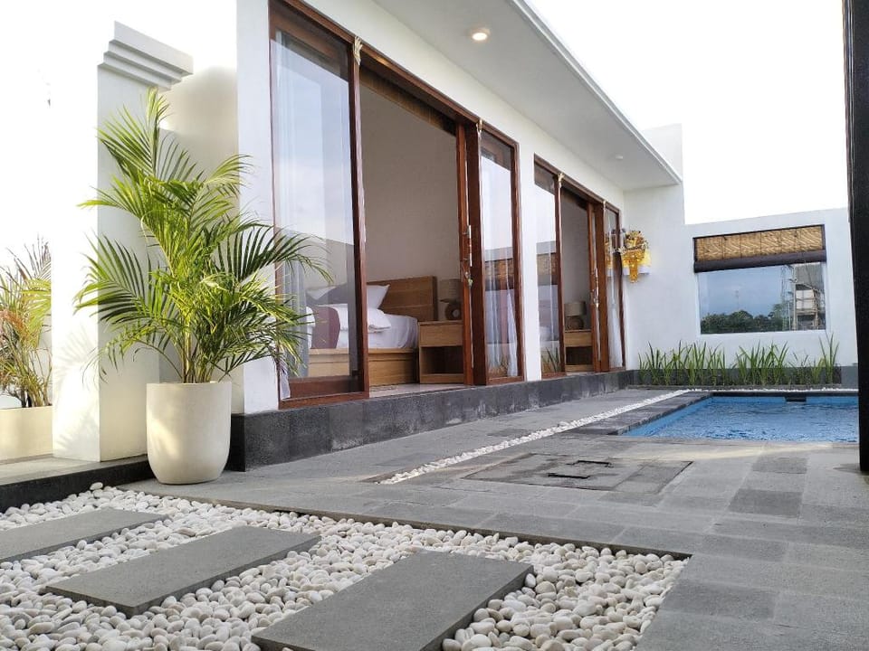 DeLima Villa rice field view  Villa in Kediri