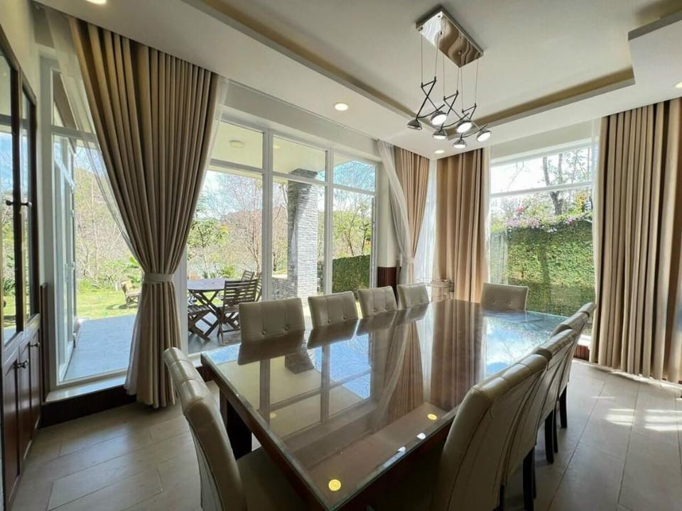 Lan Anh village - 5 phòng -   tuyenlam lake view Vacation rental in Dalat