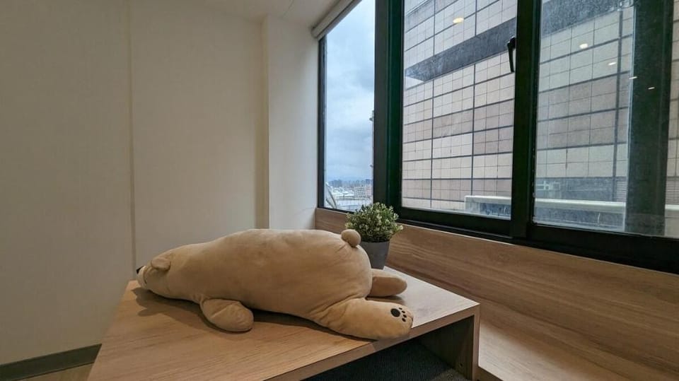 Aurora2 Design Comfort for 2-4 People + Washing Machine + Taipei Main Station & MRT Apartment in Taipei City