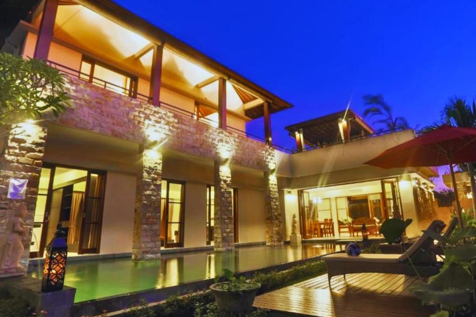 Red Rock Wall 3 BR With Private Pool Villa NE127A Villa in North Kuta