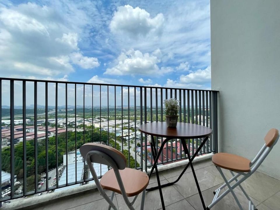 Emporis Kota Damansara Cosy House Apartment in Petaling Jaya