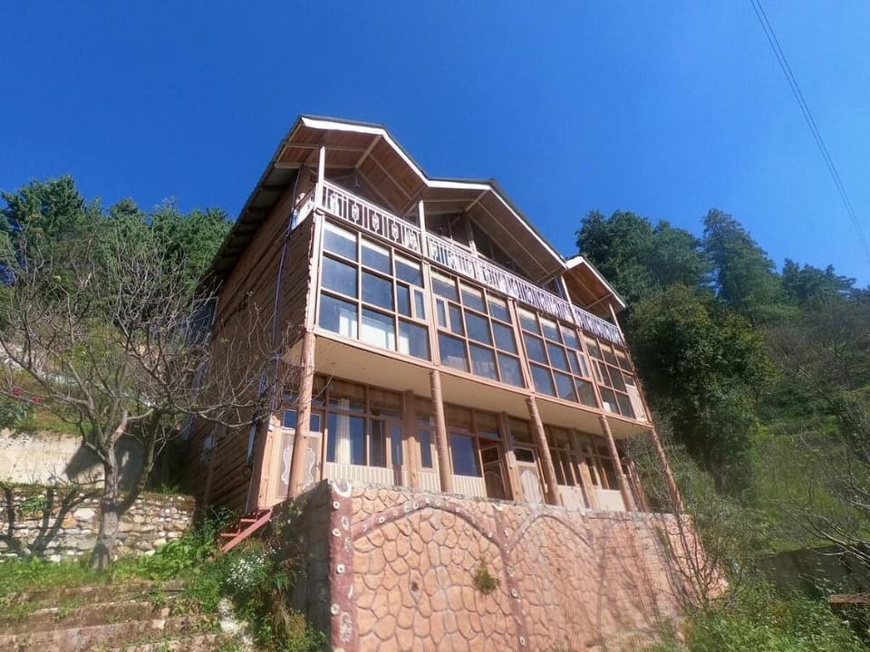 Hotel Mountaineers Saga single Vacation rental in Himachal Pradesh