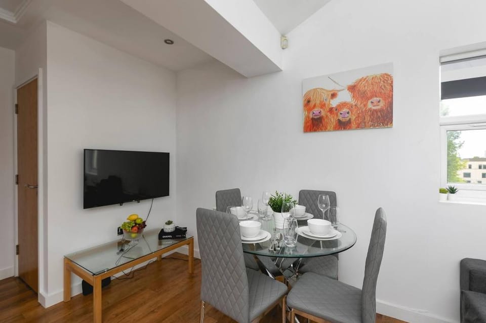 Skyvillion - Central Ldn 3bed Flat Ladbroke Grove Apartment in City of Westminster