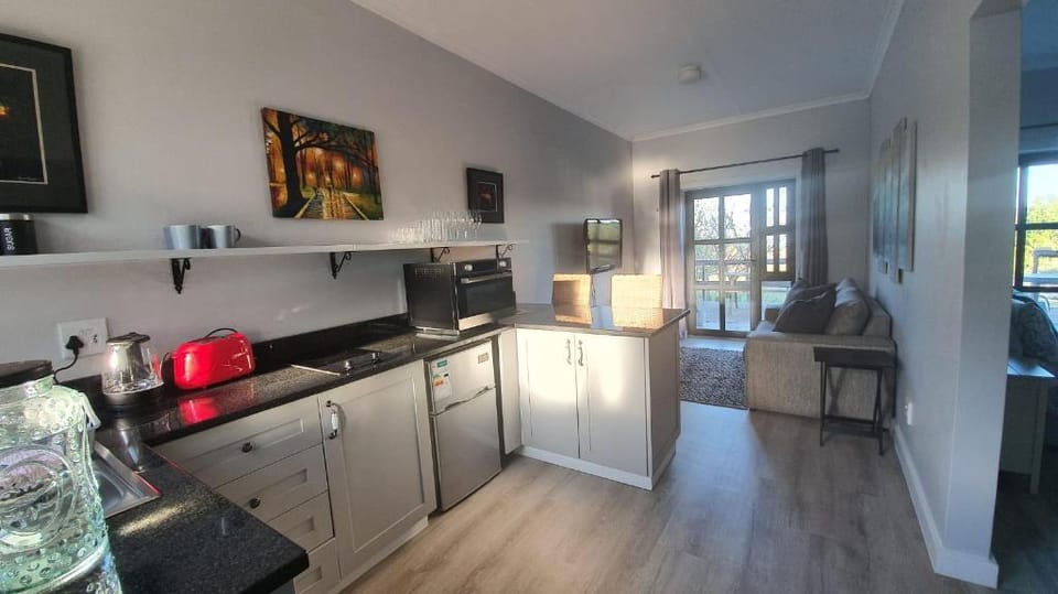 Stoneridge Top Deck Peaceful Farm Stay  Apartment in Eastern Cape