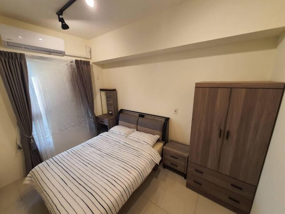 A級東區綠景小豪宅，無限棟距，3雙人床2衛浴1廚房1小陽台 Apartment in Kaohsiung