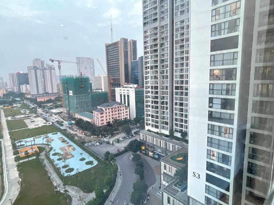 Căn Hộ SkyLake 4 Phòng Ngủ 3 Phòng Tắm Sang Trọng Apartment in Laos
