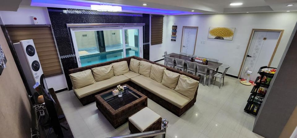 Castle Pool Villa Villa in Angeles