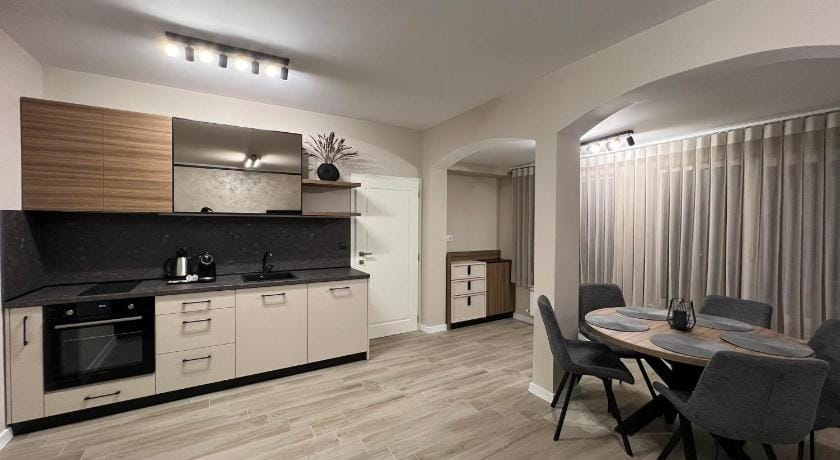 Луксозни апартаменти VIP APART HOUSE Apartment hotel in Pleven