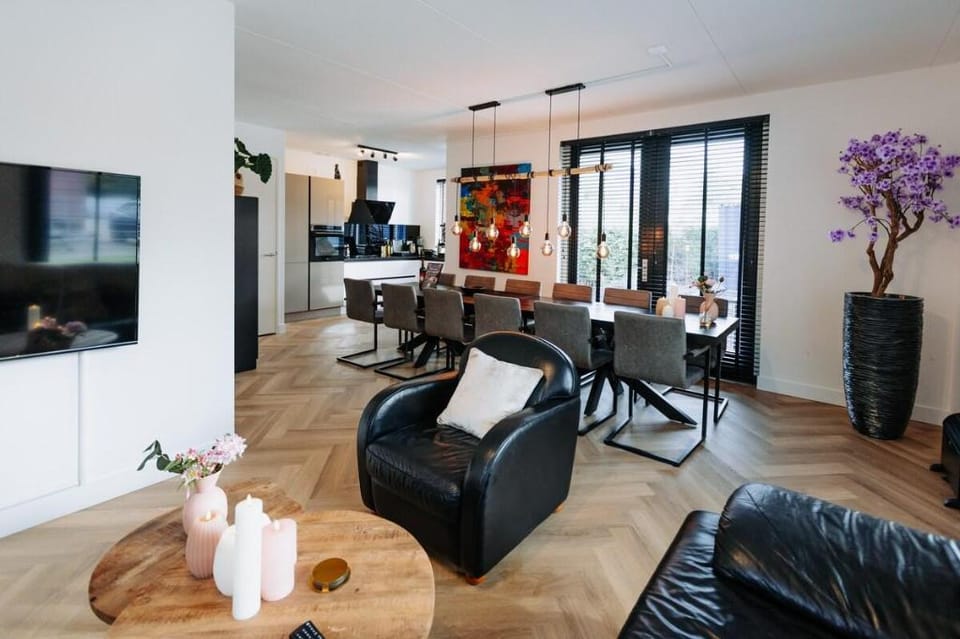 Luxurious Villa Park Amsterdam at Sloterweg 779 Vacation rental in Amsterdam