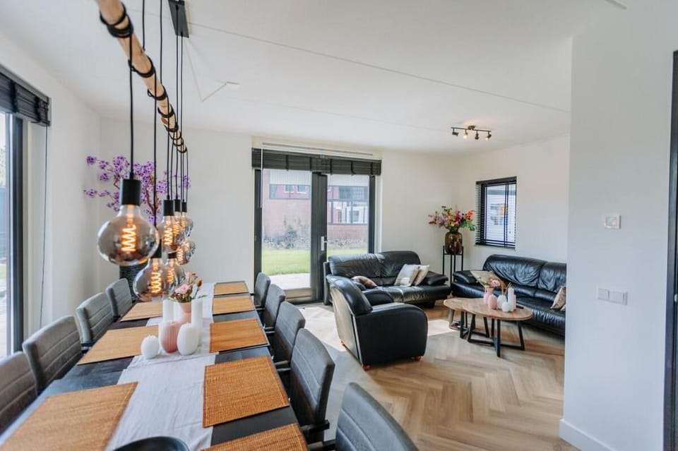 Luxurious Villa Park Amsterdam at Sloterweg 779 Vacation rental in Amsterdam