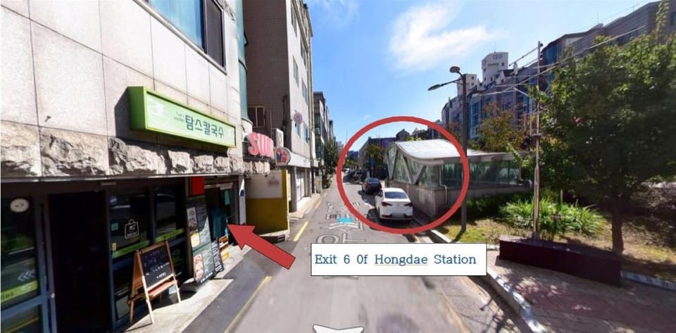 Hongdae  야피하우스 /#1 넓은공간 1Room. 홍대입구역 (Exit6). 파티가능 Apartment in Seoul
