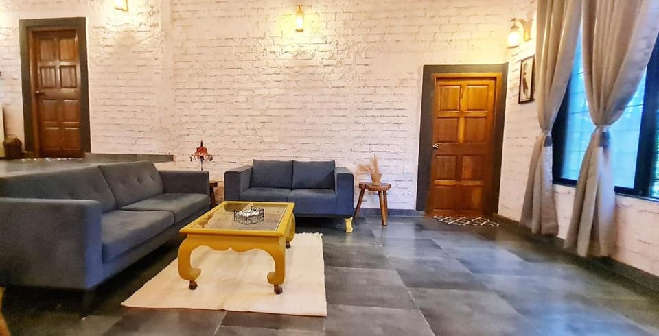 Vaviva Villa - Pet Friendly with Pool Villa in Maharashtra