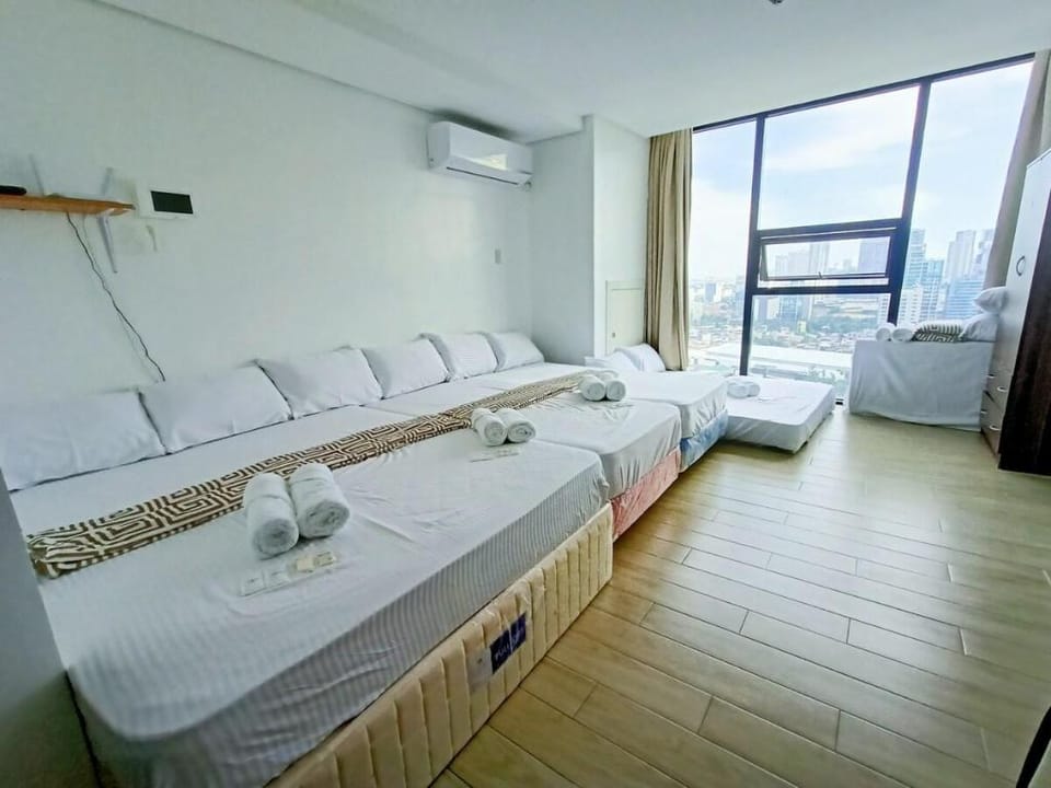 Sky View Suite Meridian 1908. Near Ayala & IT Park Vacation rental in Lapu-Lapu City