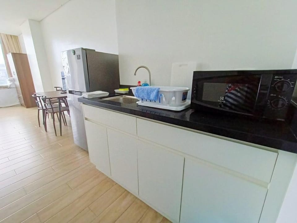 Sky View Suite Meridian 1908. Near Ayala & IT Park Vacation rental in Lapu-Lapu City