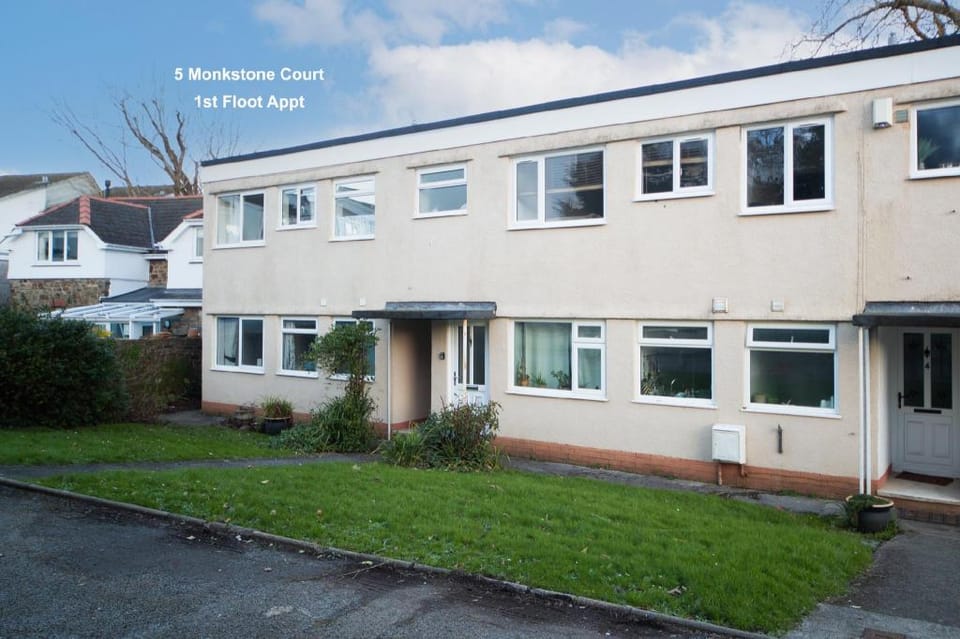 Monkstone Court - Close to Village and Beach Apartment in Saundersfoot