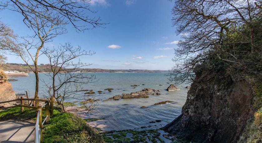 Monkstone Court - Close to Village and Beach Apartment in Saundersfoot
