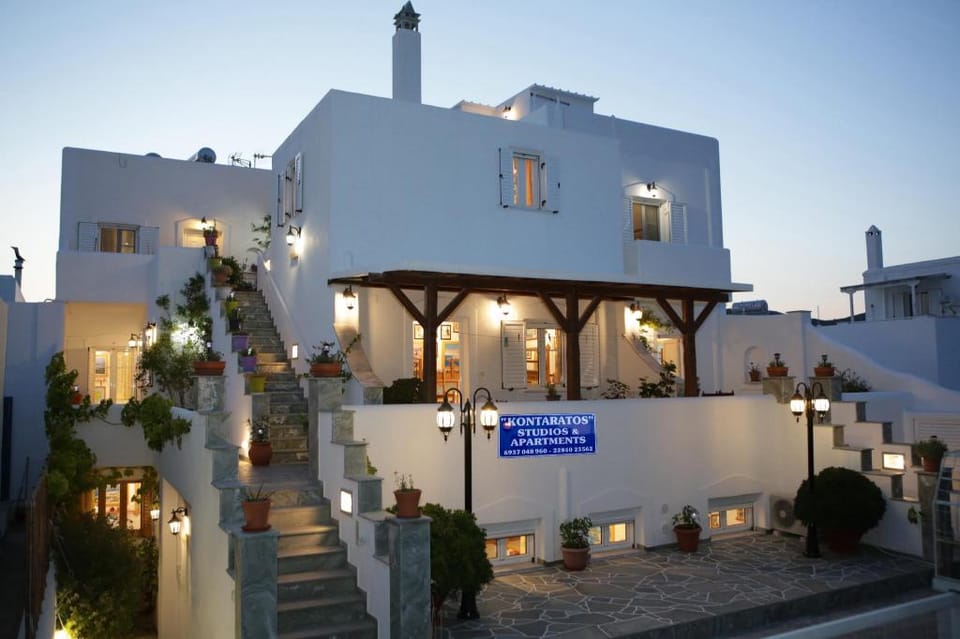 Standard Double Room Village-Mountain View Second Floor Apartment in Paros
