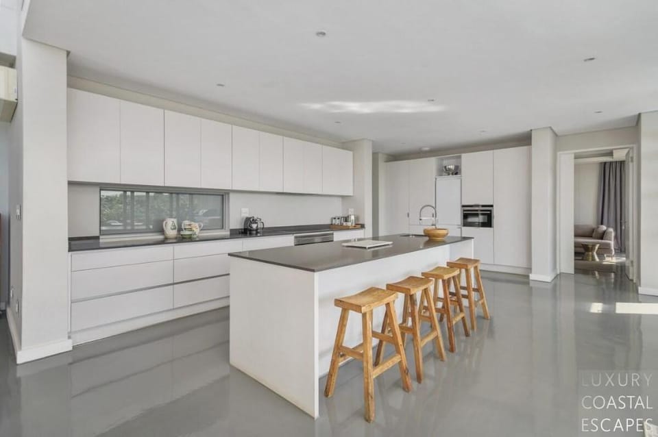 Casa Bentley, Umvumvu Drive, Simbithi Estate Vacation rental in Dolphin Coast