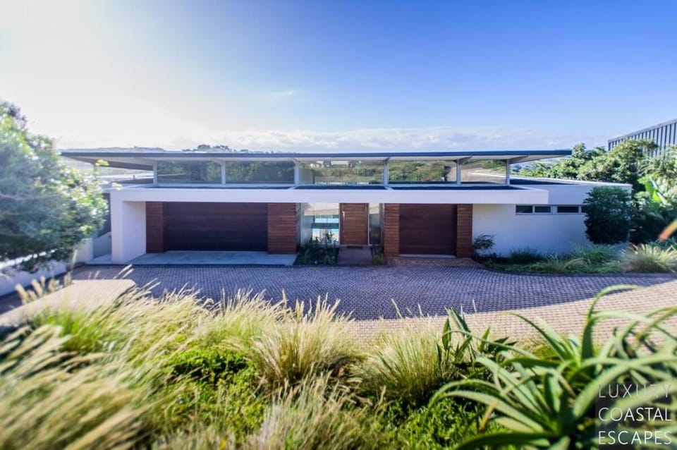 Casa Bentley, Umvumvu Drive, Simbithi Estate Vacation rental in Dolphin Coast