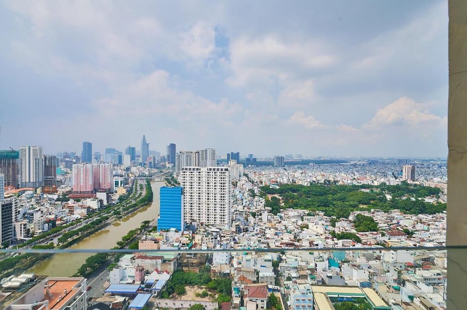 Căn hộ 2Bed view Sông Sài Gòn - Gold View Apt D4  Apartment in Ho Chi Minh City