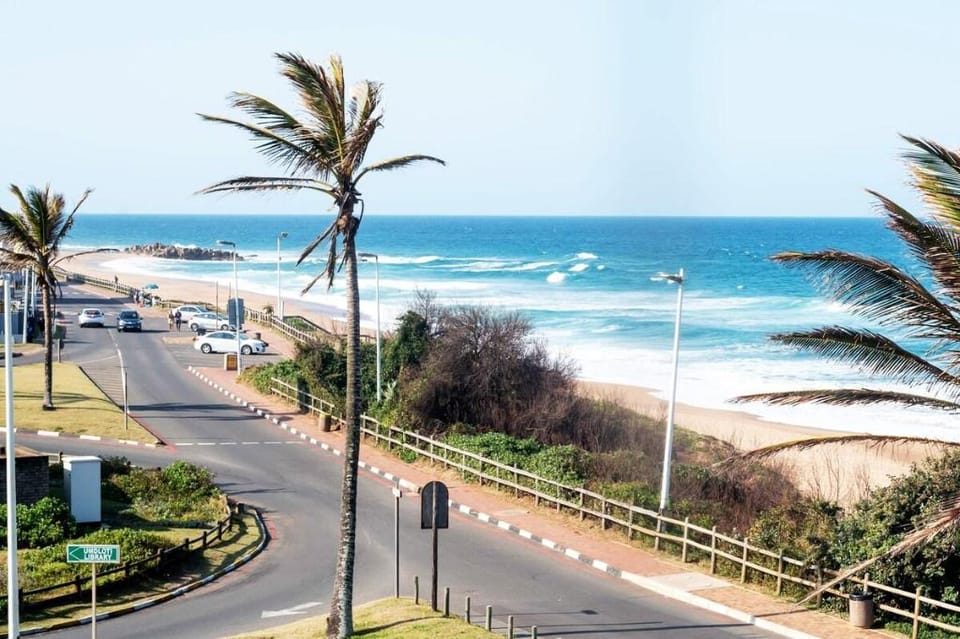 Walk to beach Umdloti Resort 704 Vacation rental in KwaZulu-Natal