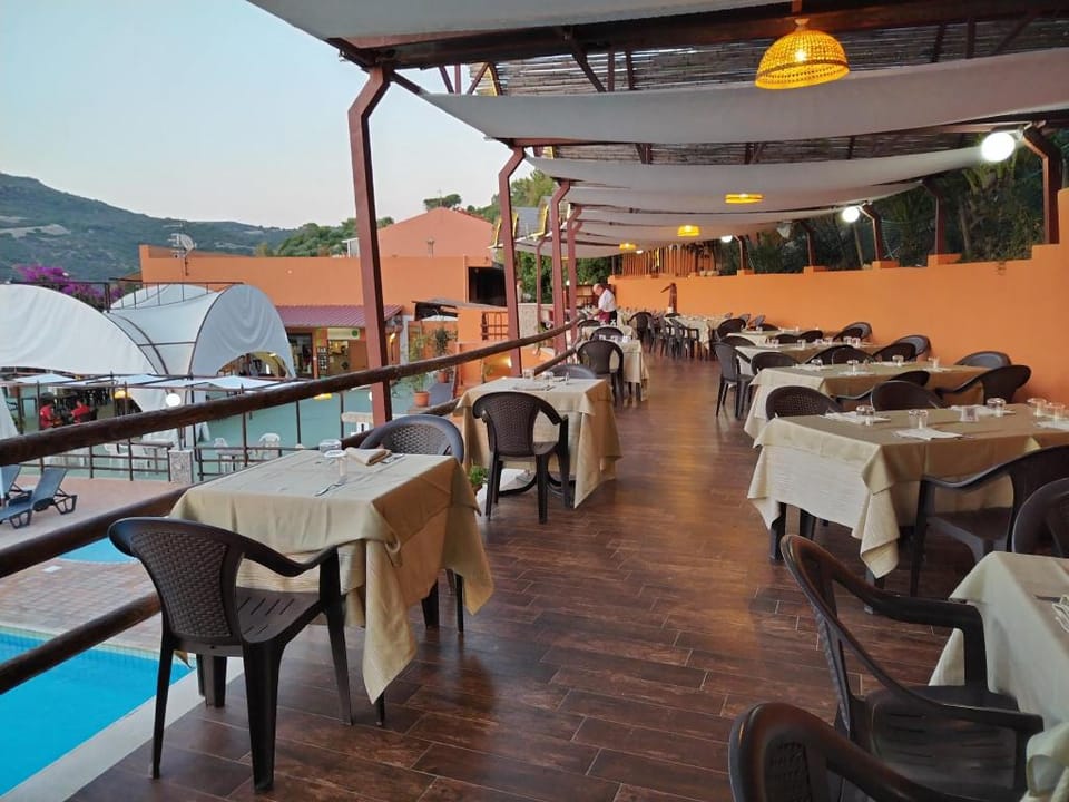 Mareviglioso Marevellous Sea Front Apartment in Sardinia