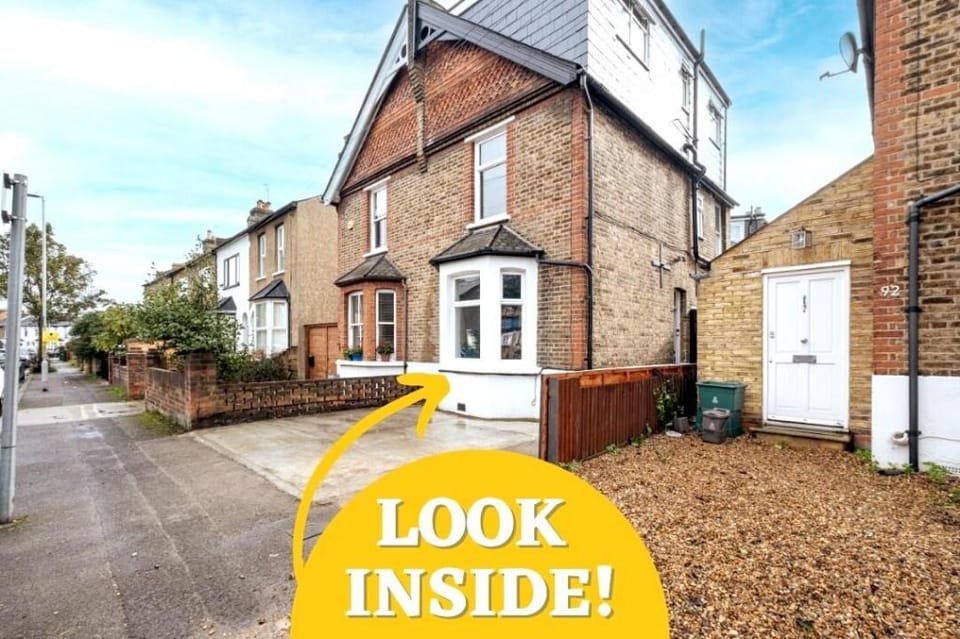 Large Groups Family London Home With Driveway WiFi Vacation rental in Kingston upon Thames