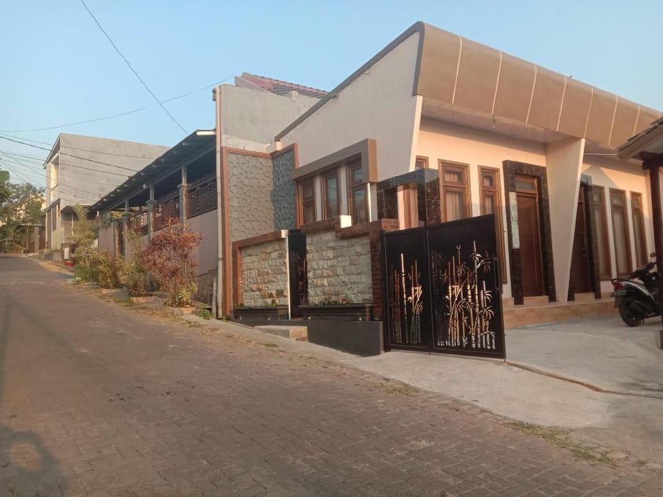 Homestay Samawa 2 Vacation rental in Batu