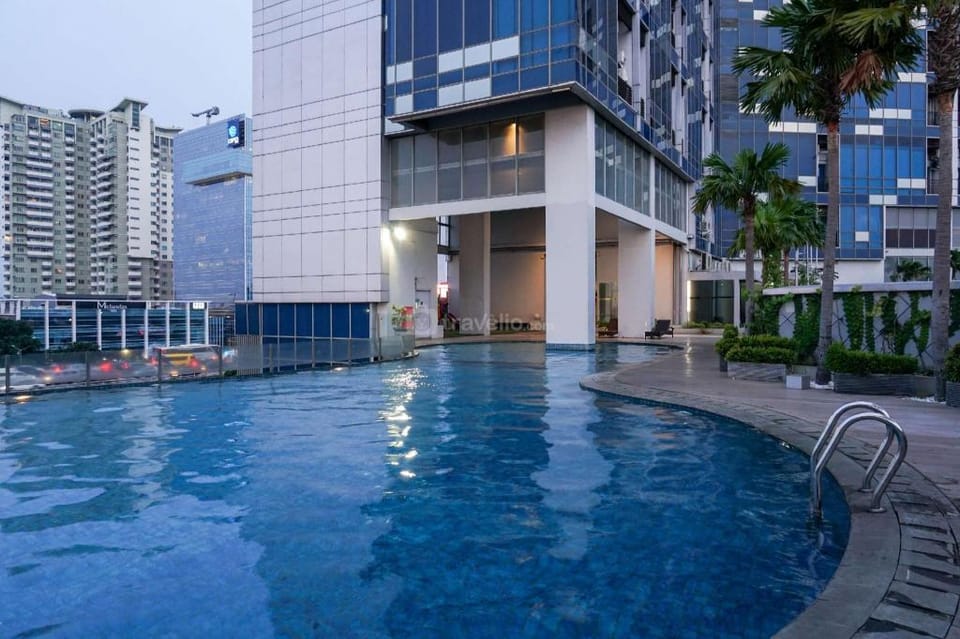 Simply Look & Cozy 1BR GP Plaza By Travelio Apartment in South Jakarta City