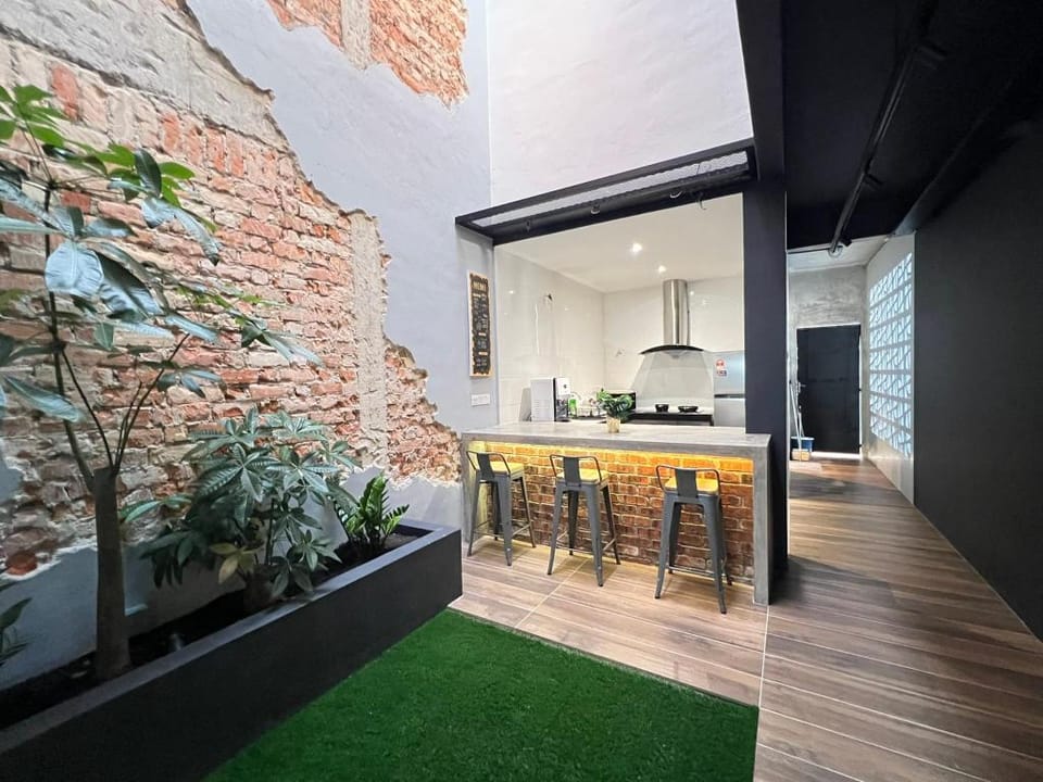 Galaria 4BR 17Pax NearTC, DinosaurLand, PS4, Netfx Vacation rental in Pahang, Malaysia