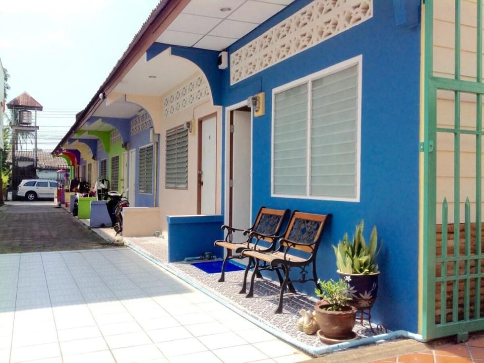 Phuket Town Budget House - Air-con Room #2 Vacation rental in Wichit