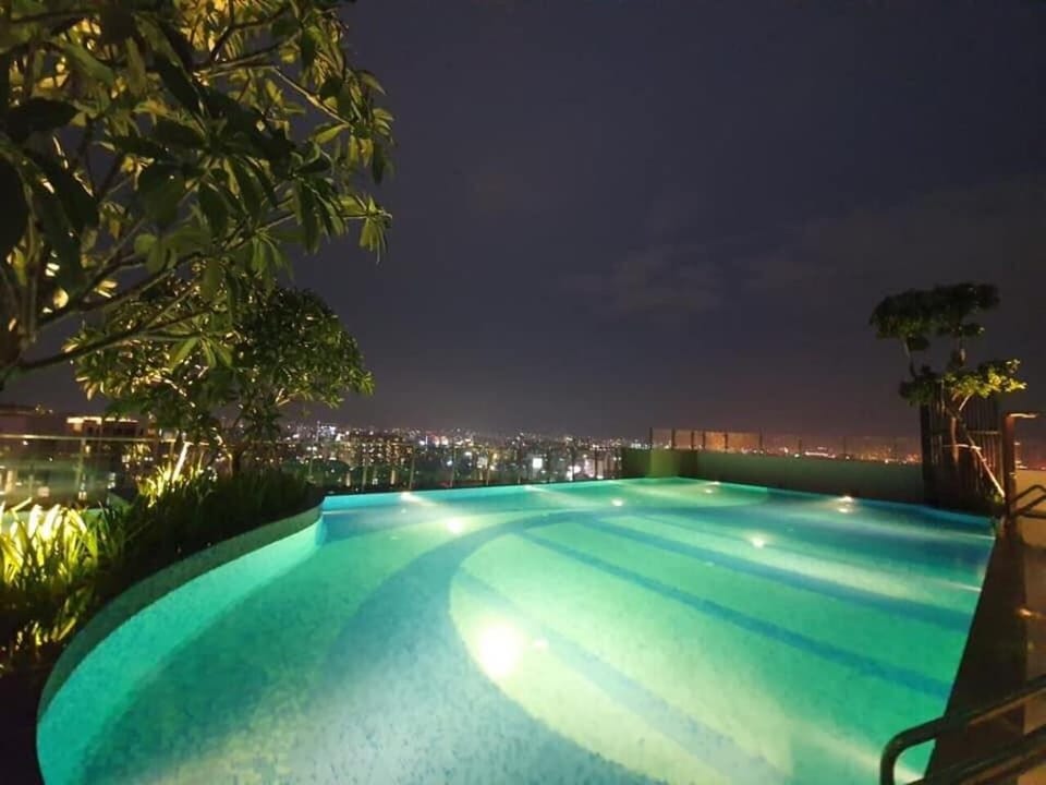Cozy apartment with airport runway view Apartment in Ho Chi Minh City