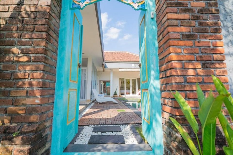 Villa Leya & Leon Canggu - Private 3BR Villa with Pool Hotel in North Kuta
