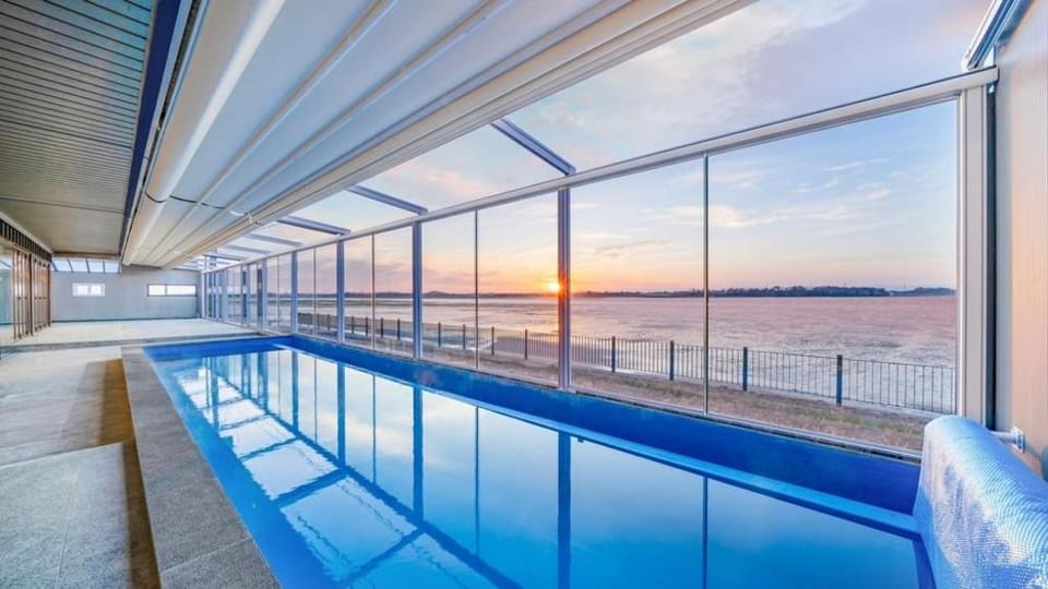 Oberman Pet friendly Pool Villa Bed and Breakfast in South Korea
