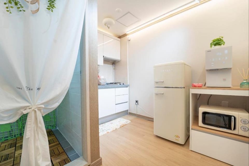 2 Guests Pet-Friendly Gwangalli Near Beach Vacation rental in Busan