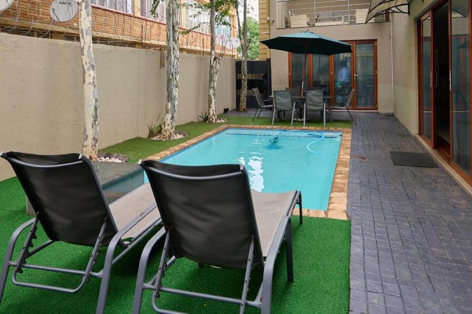 The Pillows Suites Guest House Apartment in Pretoria