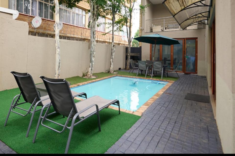 The Pillows Suites Guest House Apartment in Pretoria