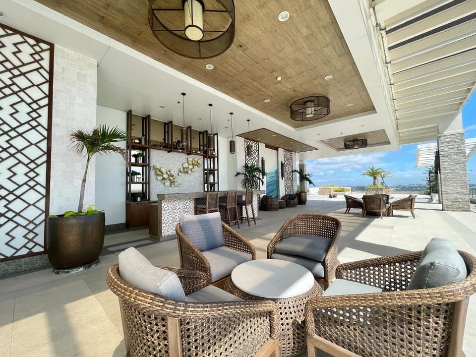 Oak harbor 2br comfy condo Vacation rental in Pasay