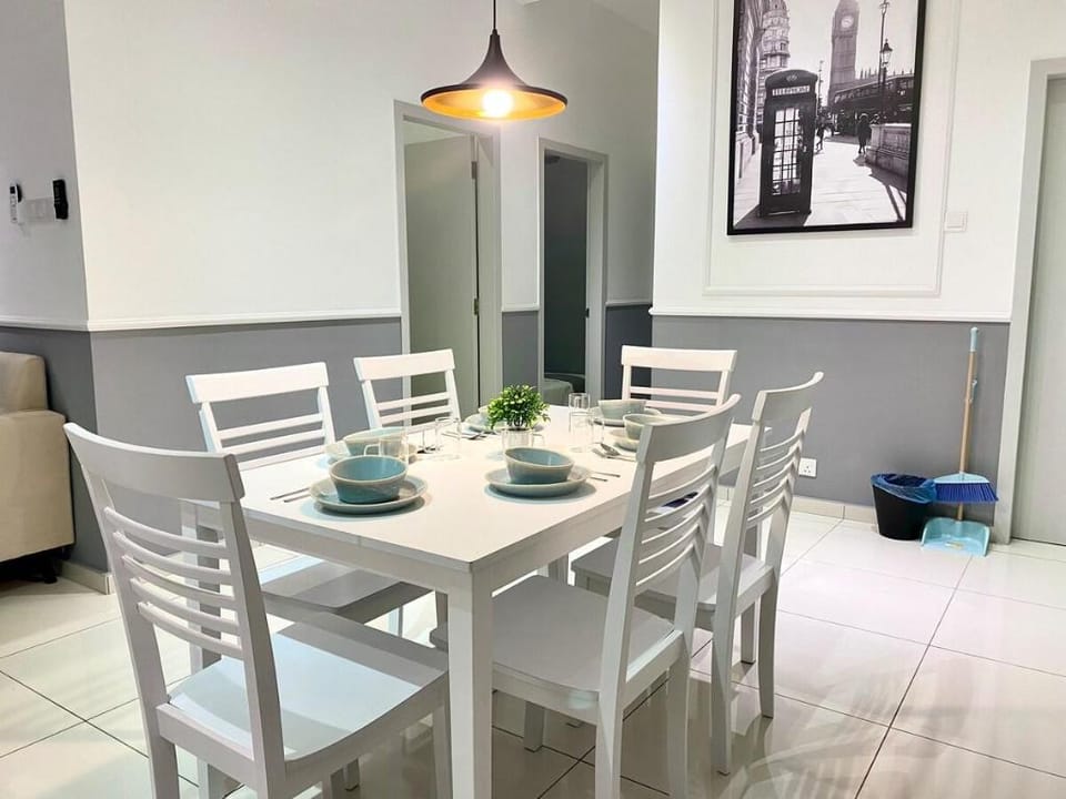 Decozy 8.0 IpohTownCondo (10pax) Vacation rental in Ipoh
