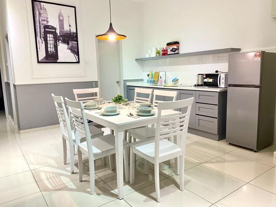 Decozy 8.0 IpohTownCondo (10pax) Vacation rental in Ipoh