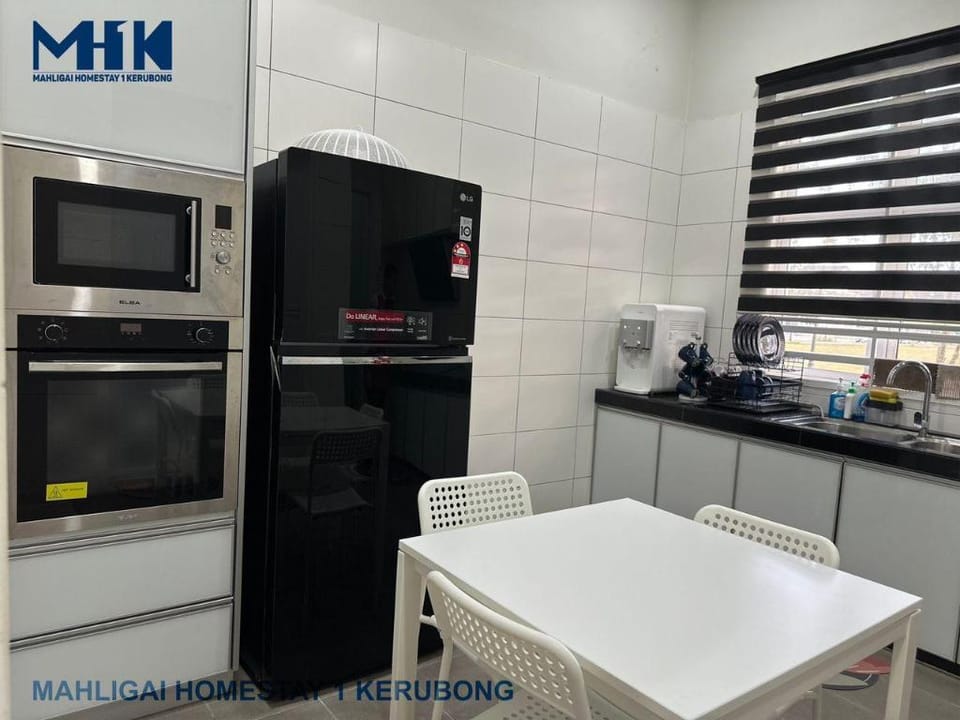 MAHLIGAI HOMESTAY 1KRUBONG Vacation rental in Malacca