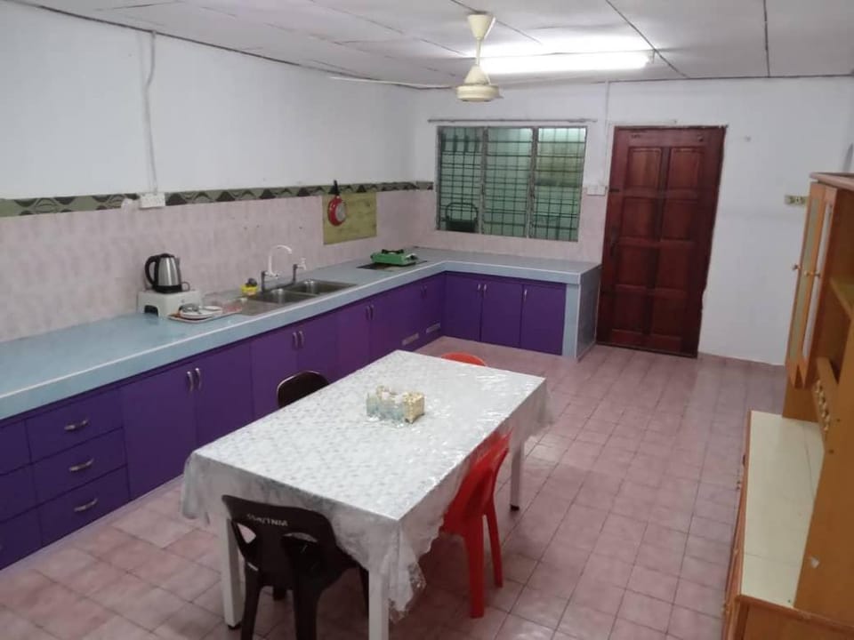 TENOM SABAH TERATAK HOMESTAY Vacation rental in Sabah