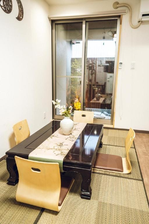 Within walking distance to Osaka Castle Park, 5 minutes walk from the station, Osaka and Omiyazakura Vacation rental in Osaka