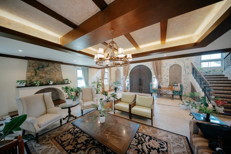 The Palazzo by Villa D'este Villa in Tagaytay