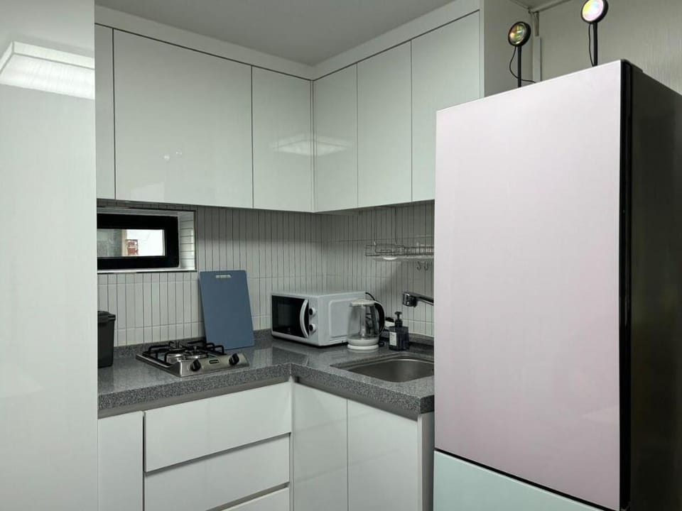 Seokchon Lake_Sports Complex_Jamsil Lotte Tower_2 Bedrooms_Free Parking_4 People_U House Vacation rental in Seoul