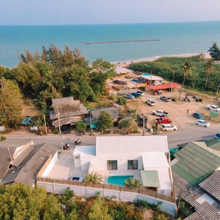Villa all day " Poolvilla near bangkok " Villa in Thailand