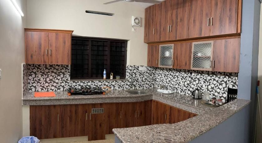 Crown Imperial Apartments Apartment in Thiruvananthapuram