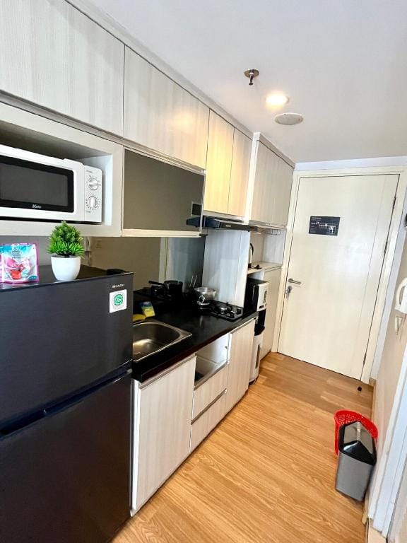 MTown Studio Apartment near Mall Apartment in West Java
