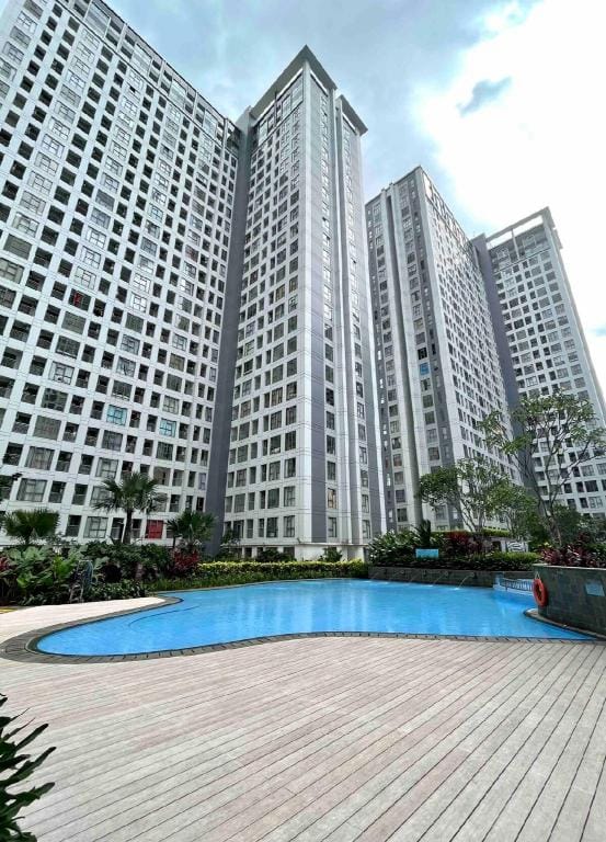 Family friendly 2-Bedroom Apt M-Town near Mall Apartment in West Java