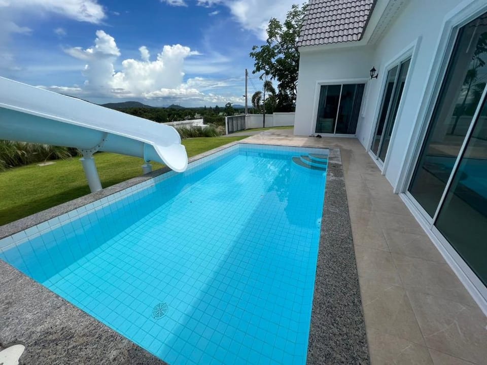 4Beds 3Baths PoolVilla V52 Apartment in Hua Hin District